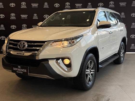 TOYOTA HILUX SW4 2.7 SRV 7 LUGARES 4X2 16V FLEX 4P AUTOMÁTICO